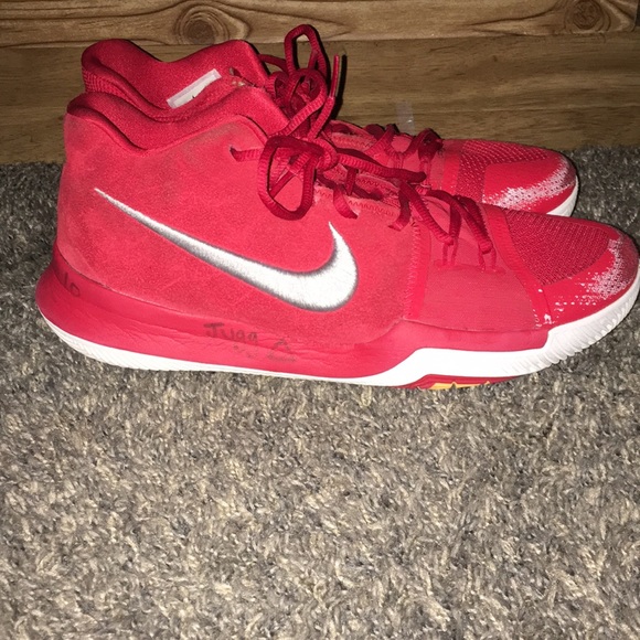 red kyrie 3s